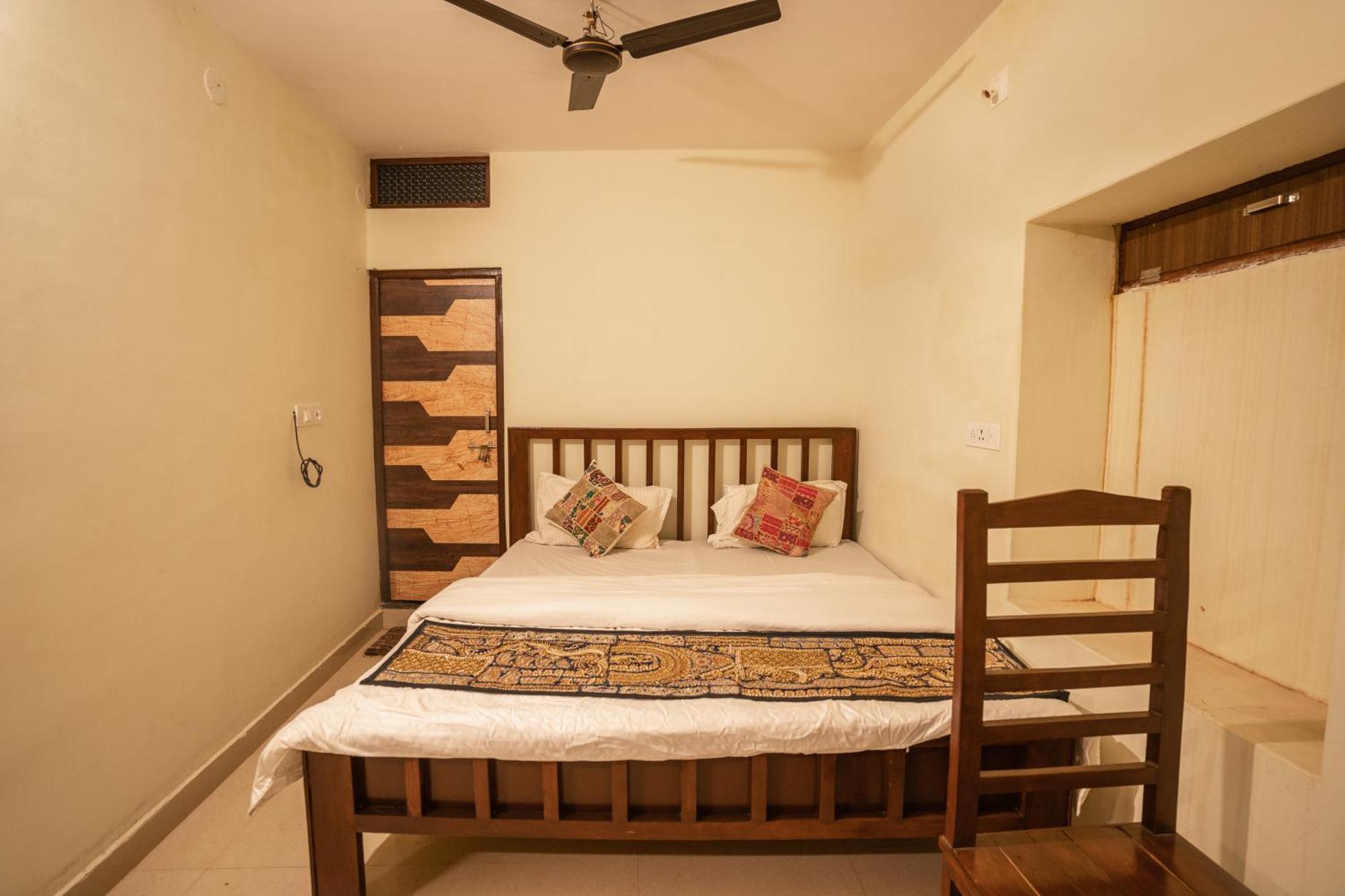 Hotel Relax Inn Jaisalmer Bilik gambar